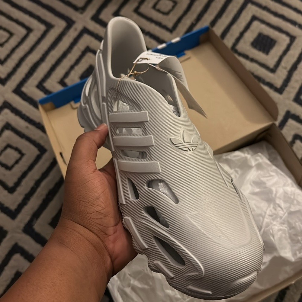 Adidas adiFOM Supernova size 10 brand new. ❌SOLD❌